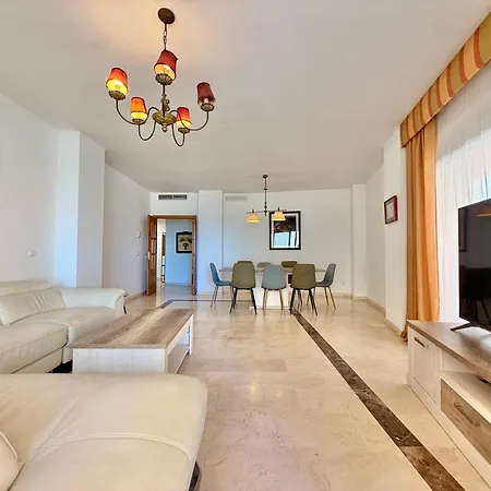 Stunning With Sea Views - Eaw Homes Apartment *